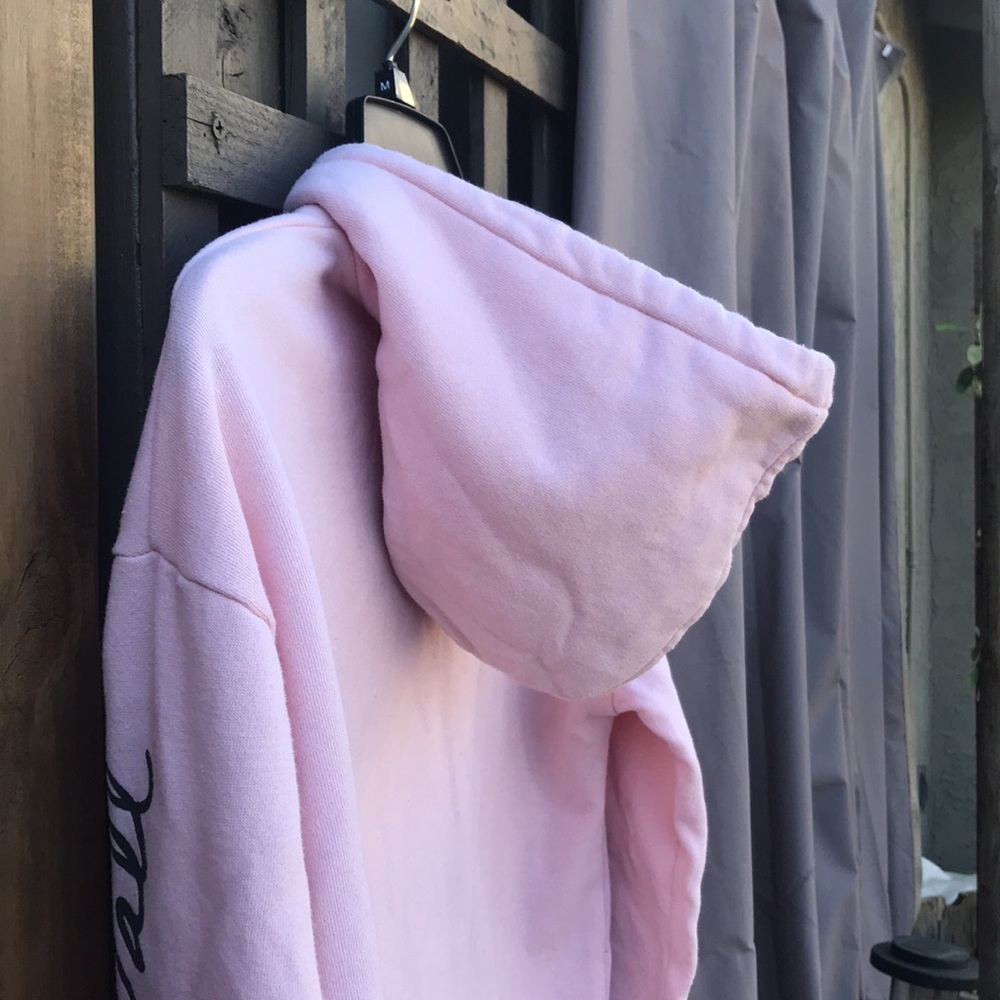 Light pink Van’s hoodie sweatshirt.  Fleece inside, has big pocket in front - Picture 7 of 9